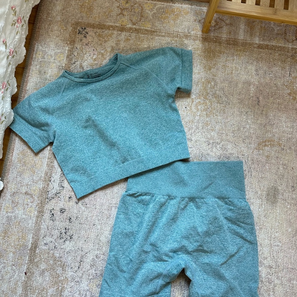 blue workout set!